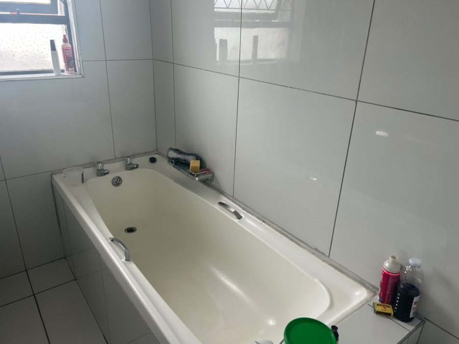 To Let 3 Bedroom Property for Rent in Beacon Bay Eastern Cape